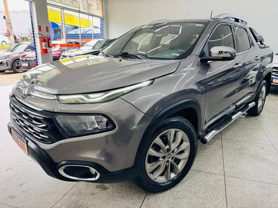 FIAT TORO 2.0 16V TURBO DIESEL RANCH 4WD AT9 FIAT TORO 2.0 16V TURBO DIESEL RANCH 4WD AT9